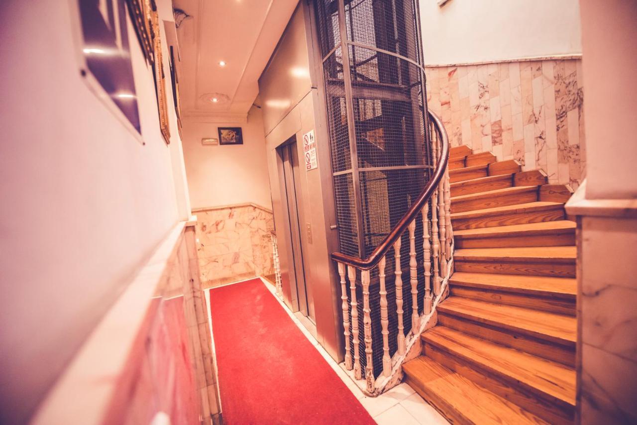 Hostal Sol Los Angeles Madrid Exterior foto